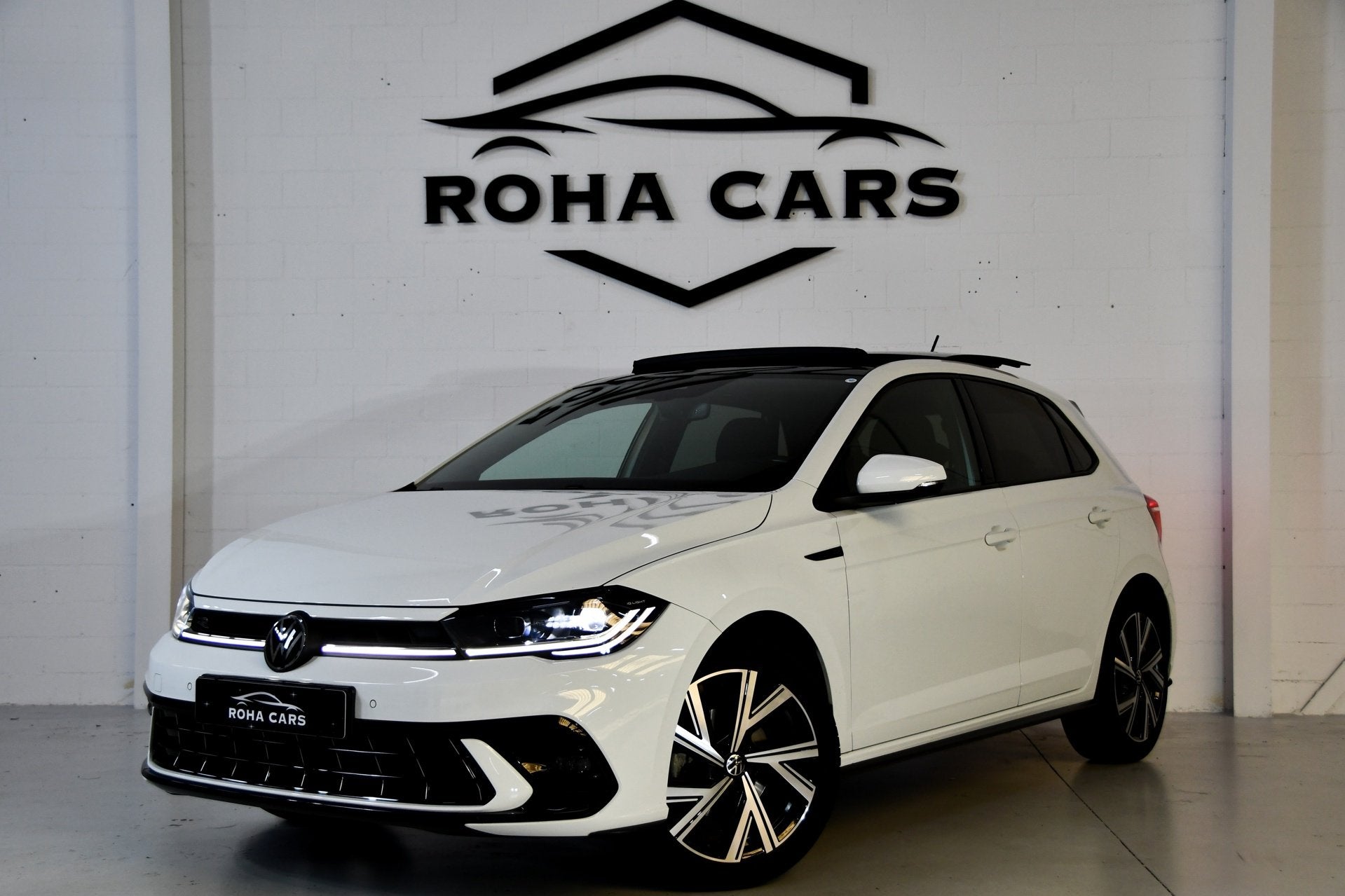 Volkswagen Polo 1.0 TSI R-Line, Pano, Camera, Frontassist, Stof, Gebruikt, Zwart, Wit