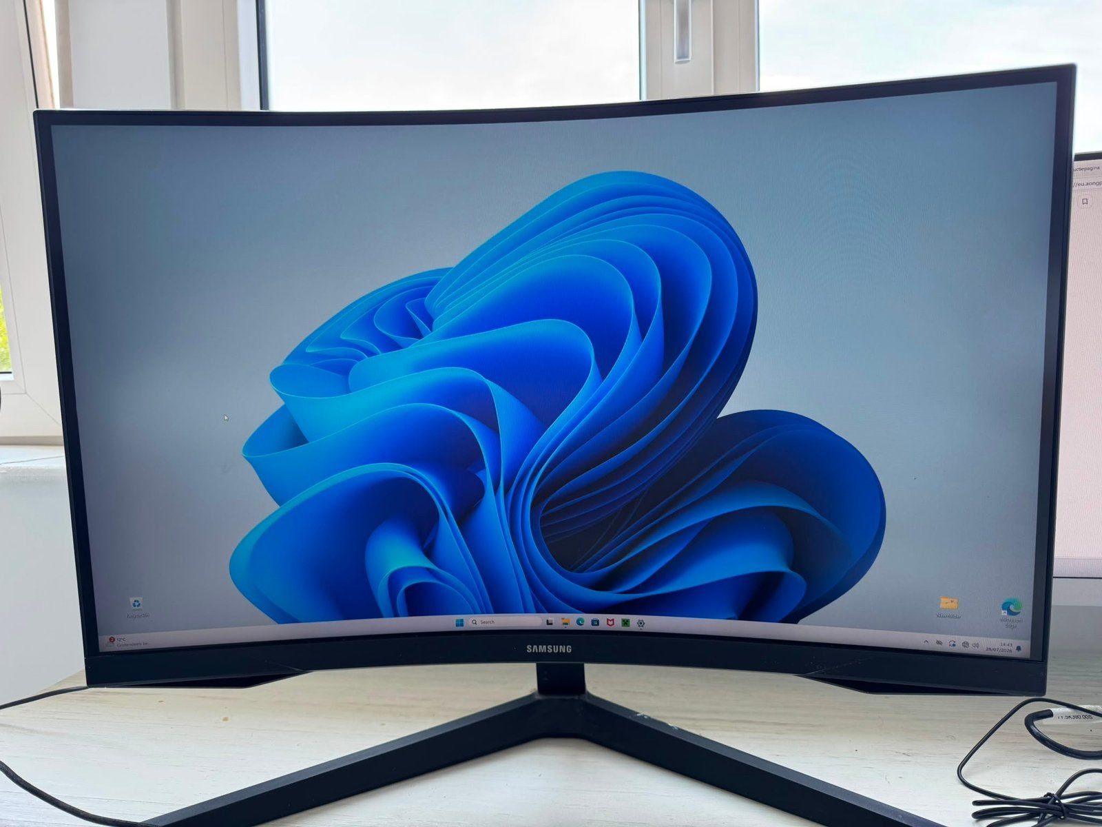 Medion Erazer Engineer Gaming Set + Samsung curved monitor, Computers en Software, Desktop Pc's, Zo goed als nieuw, HDD, Met monitor
