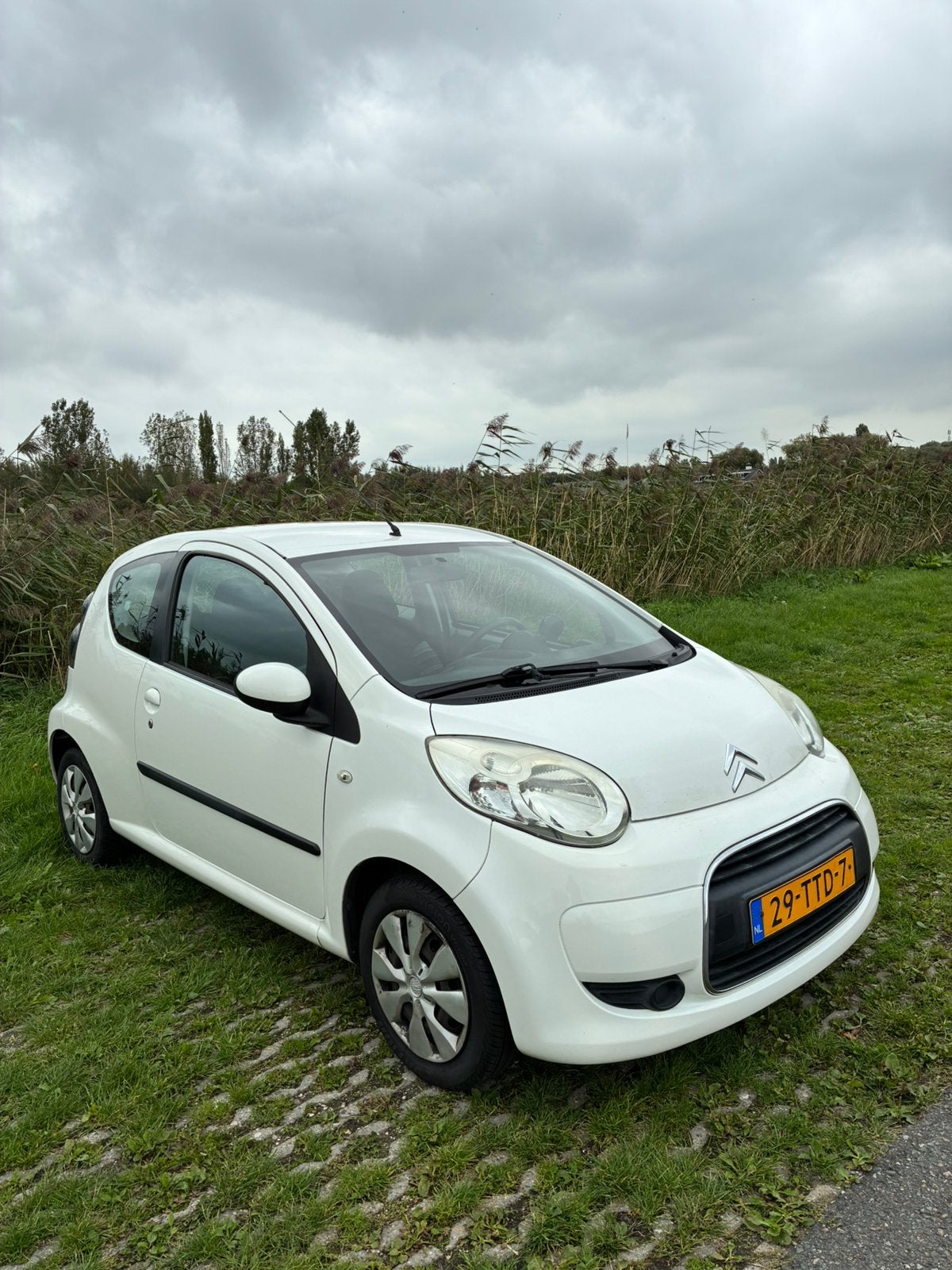 Citroën C1 1.0 3-DRS 2011 Wit, Auto's, Voorwielaandrijving, Elektrische ramen, 4 stoelen, C1