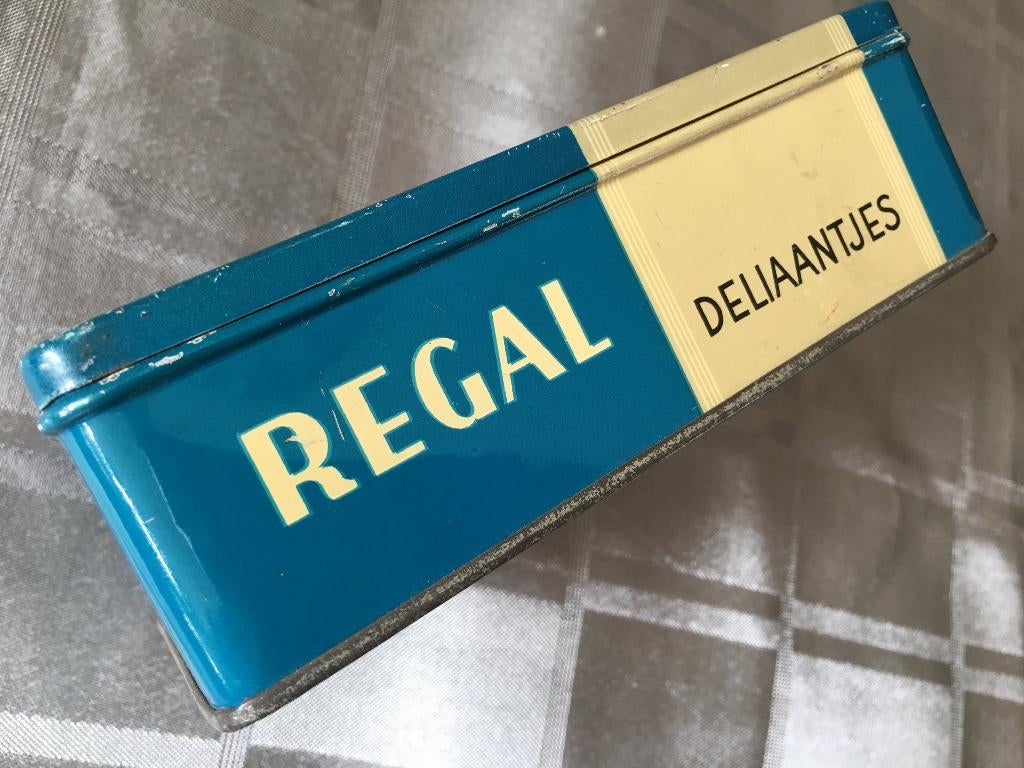 Blikken sigarendoos van Regal Deliaantjes, Verzamelen, Ophalen of Verzenden, Gebruikt, Overige