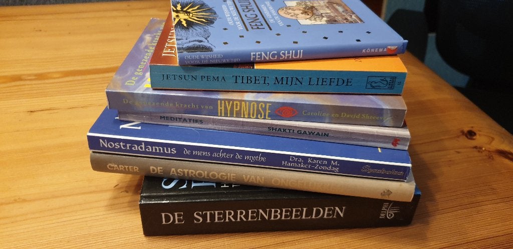 Nog 5 boeken over spiritualiteit., Ophalen of Verzenden, Gelezen, Overige onderwerpen, Achtergrond en Informatie