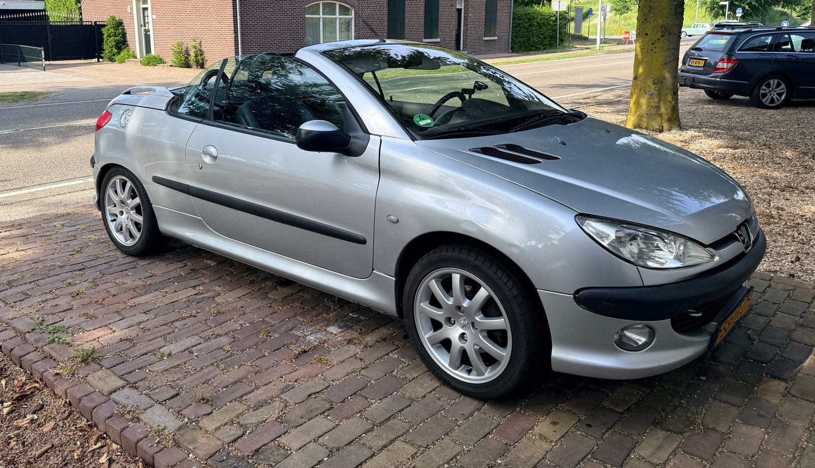 Peugeot 206 1.6 16V CC 2003 Grijs, Voorwielaandrijving, Zwart, 4 cilinders, Cabriolet