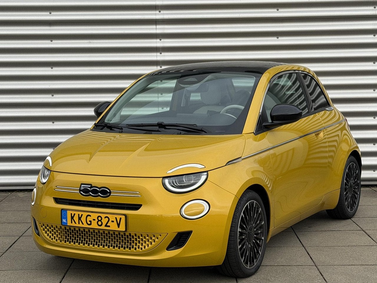 Fiat 500 1.0 Hybrid La Prima | Cruise Control | Achteruitrij, 65 pk, Gebruikt, 4 stoelen, Bedrijf