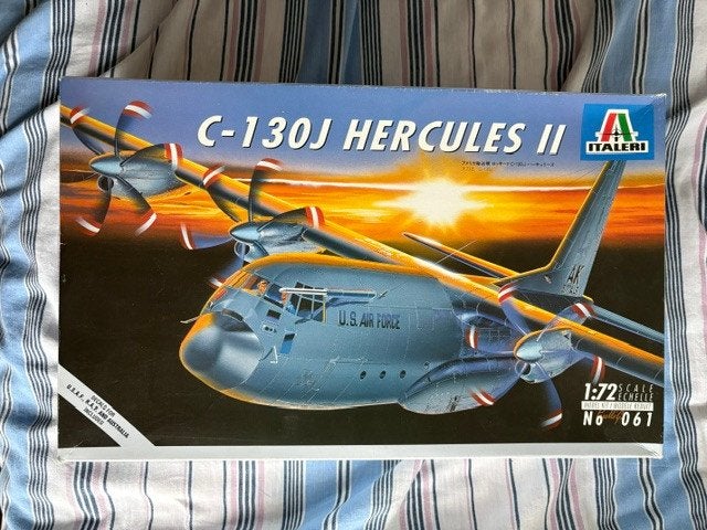 Bouwdoos 1:72 Italeri 061 C-130J Hercules II, 1:72 tot 1:144, Italeri, Nieuw, Ophalen of Verzenden