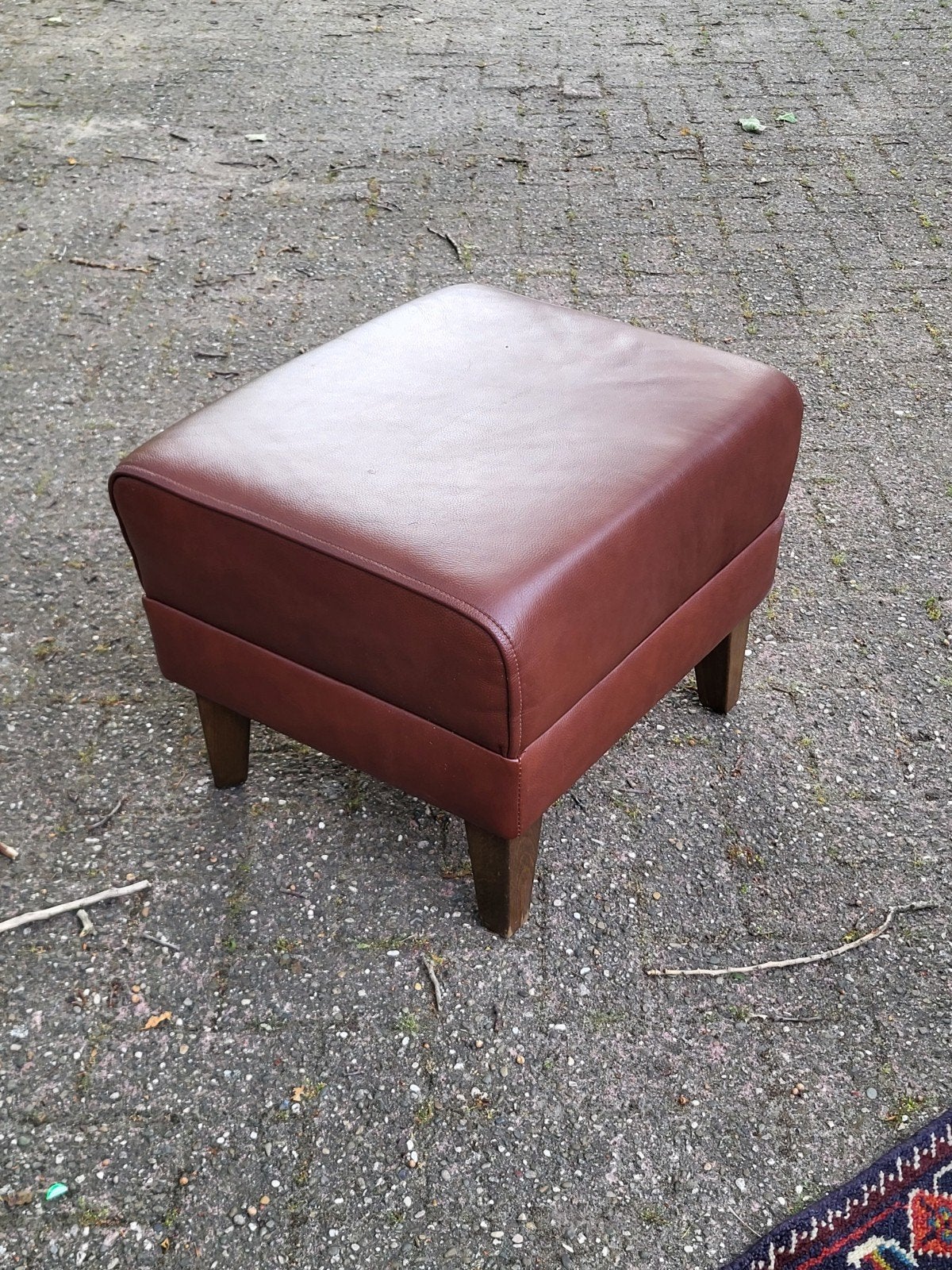 Poef leer bruin, Ophalen, Minder dan 50 cm, Gebruikt, Minder dan 50 cm