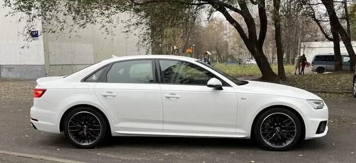 Originele 18 inch Audi S-line velgen met banden A4 S4 B8 B9, Auto-onderdelen, Banden en Velgen, Banden en Velgen, Germany, Ophalen of Verzenden