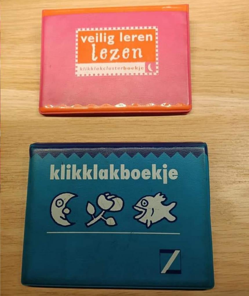 Blauwe en roze klikklakboekjes voor leesonderwijs in groep 3, Ophalen of Verzenden