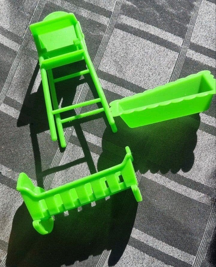 Mattel Sunshine poppenmeubels kinderstoel, wieg, badje, Ophalen of Verzenden, Zo goed als nieuw, Gebruiksvoorwerp