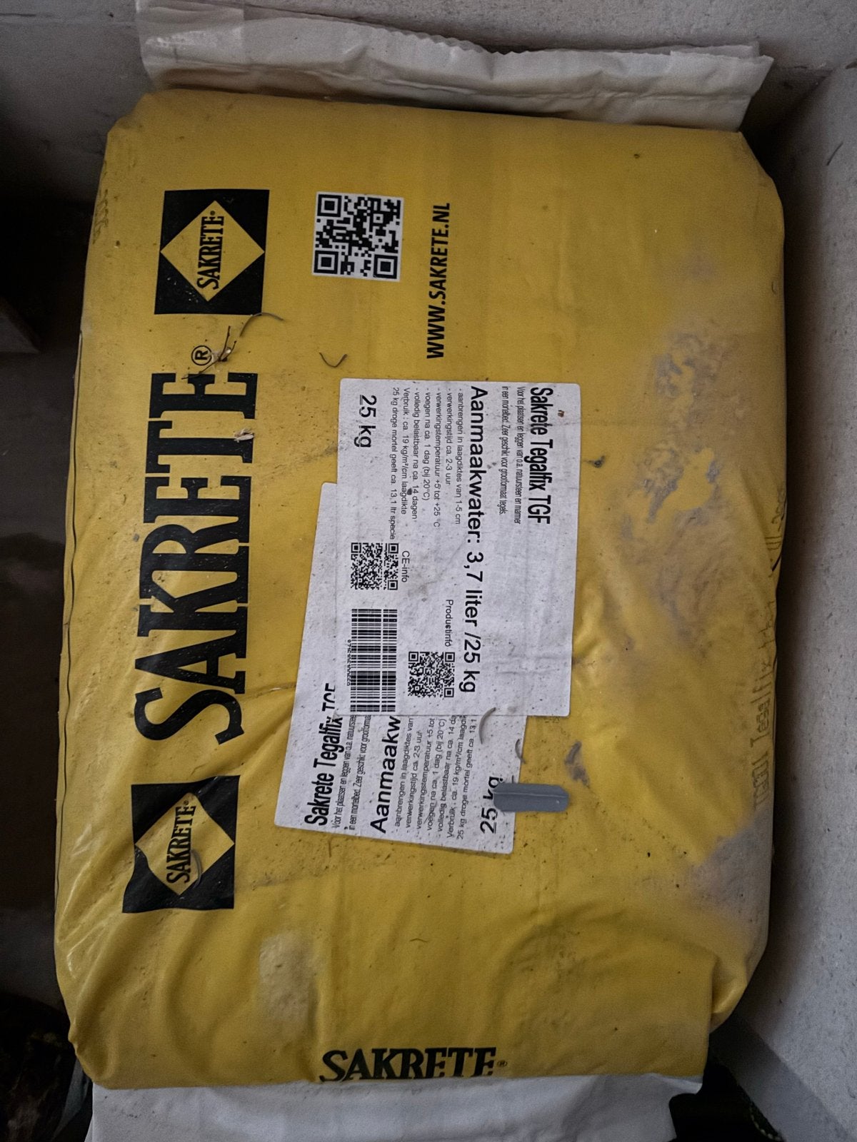 2 zakken Sakrete Tegalfix TGF tegellijm 25 kg, Ophalen of Verzenden, Nieuw, Overige materialen, Overige typen