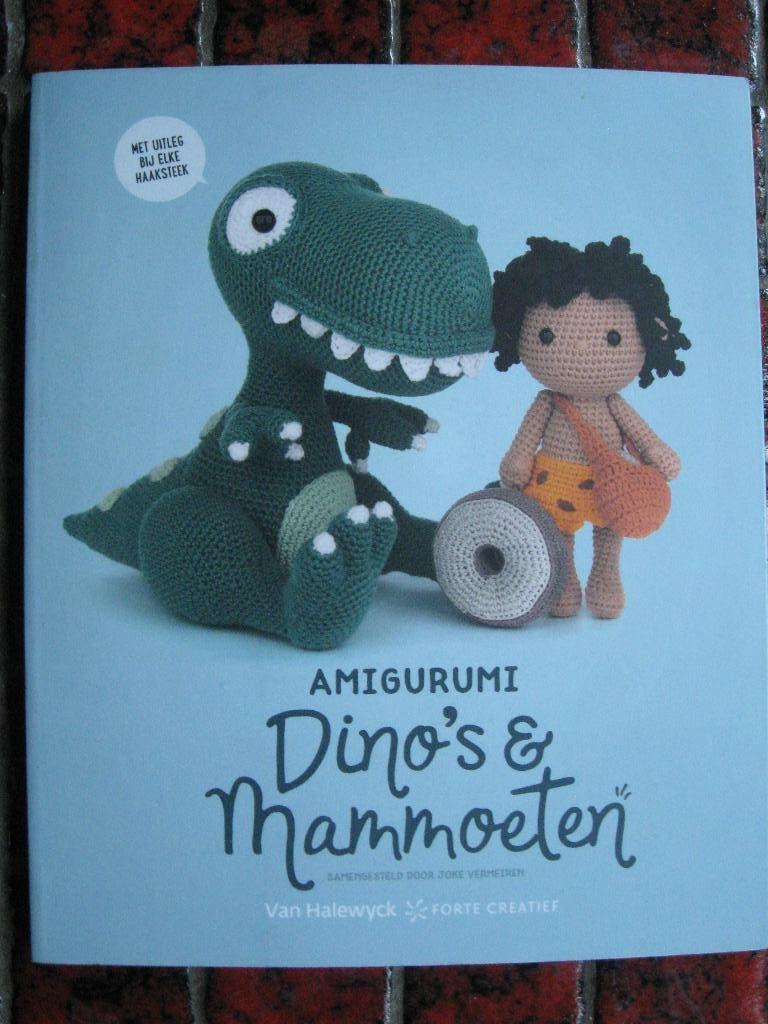 Amigurumi Dino's & Mammoeten haken., Hobby en Vrije tijd, Breien en Haken, Ophalen of Verzenden, Zo goed als nieuw, Haken, Patroon of Boek