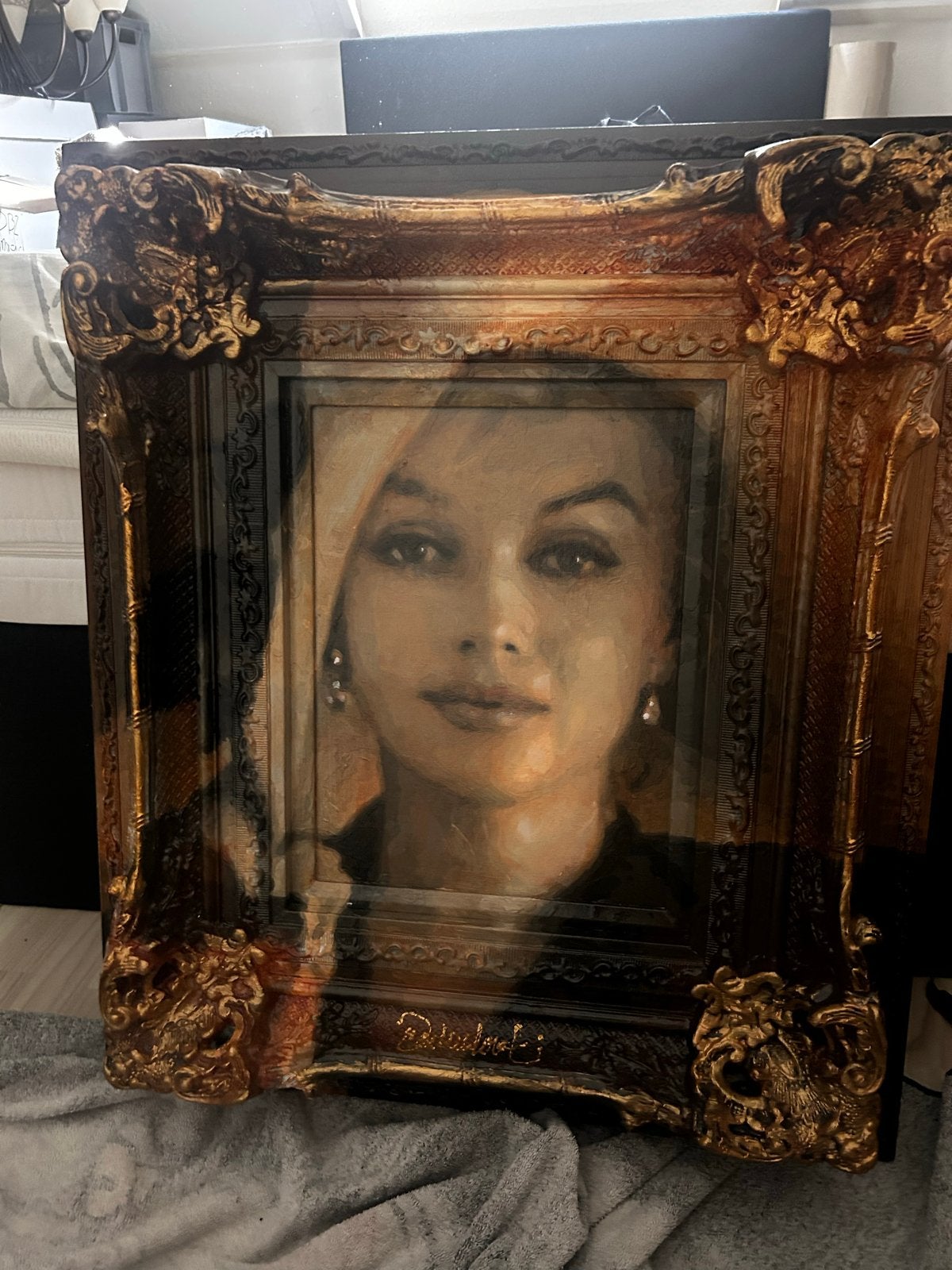 Donkersloot - Marilyn Monroe Schilderij in Barok Lijst, Doek, Portret of Personen, Realistisch, Bijzondere lijst
