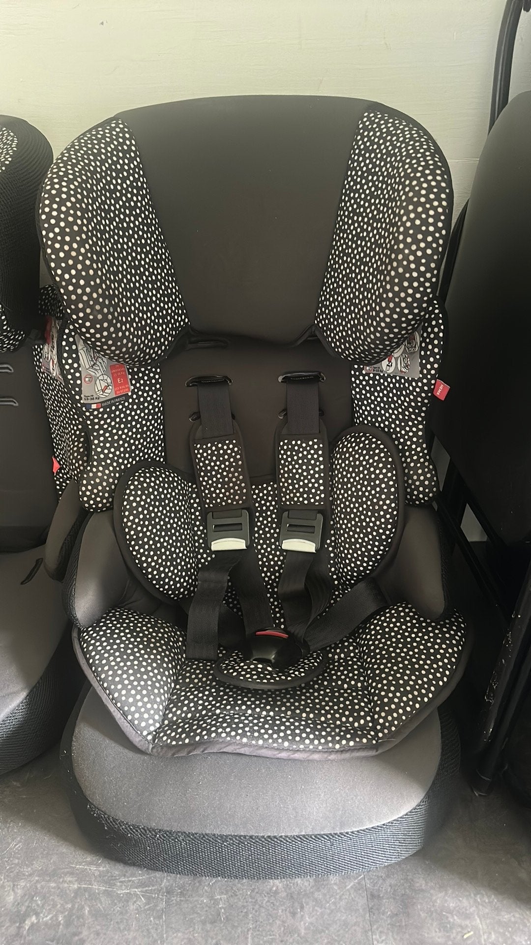 Autostoelen  van de Hema - 15-36 kg, Kinderen en Baby's, Autostoeltjes, Autogordel, 15 t/m 36 kg, Zijbescherming, Zo goed als nieuw