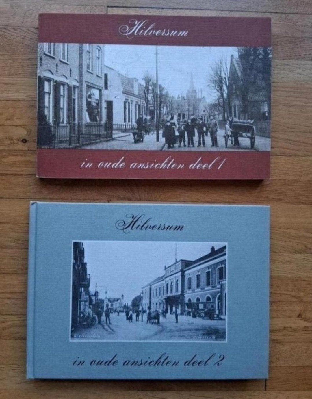 Hilversum in oude ansichten deel 1 en 2
Geschiedenis in woor, Boeken, Ophalen of Verzenden, Zo goed als nieuw
