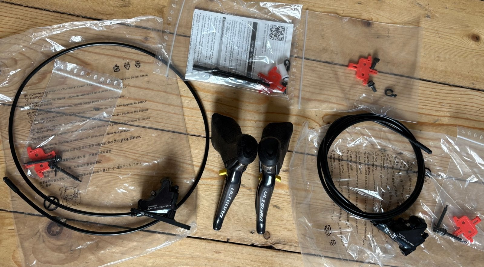 Nieuwe Ultegra Di2 shifters en schijfremmen set V+A R8070, Ophalen of Verzenden, Nieuw, Overige typen