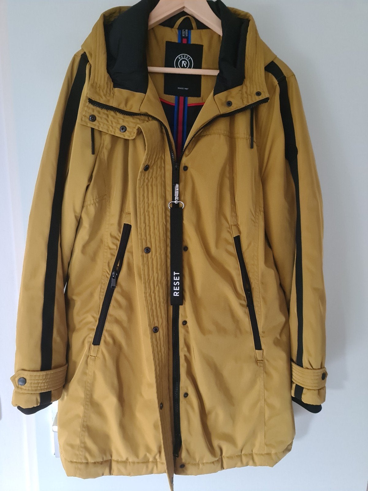 Mooie Reset dames winterjas mt 46, Kleding | Dames, Geel, Maat 46/48 (XL) of groter, Ophalen of Verzenden, Gedragen