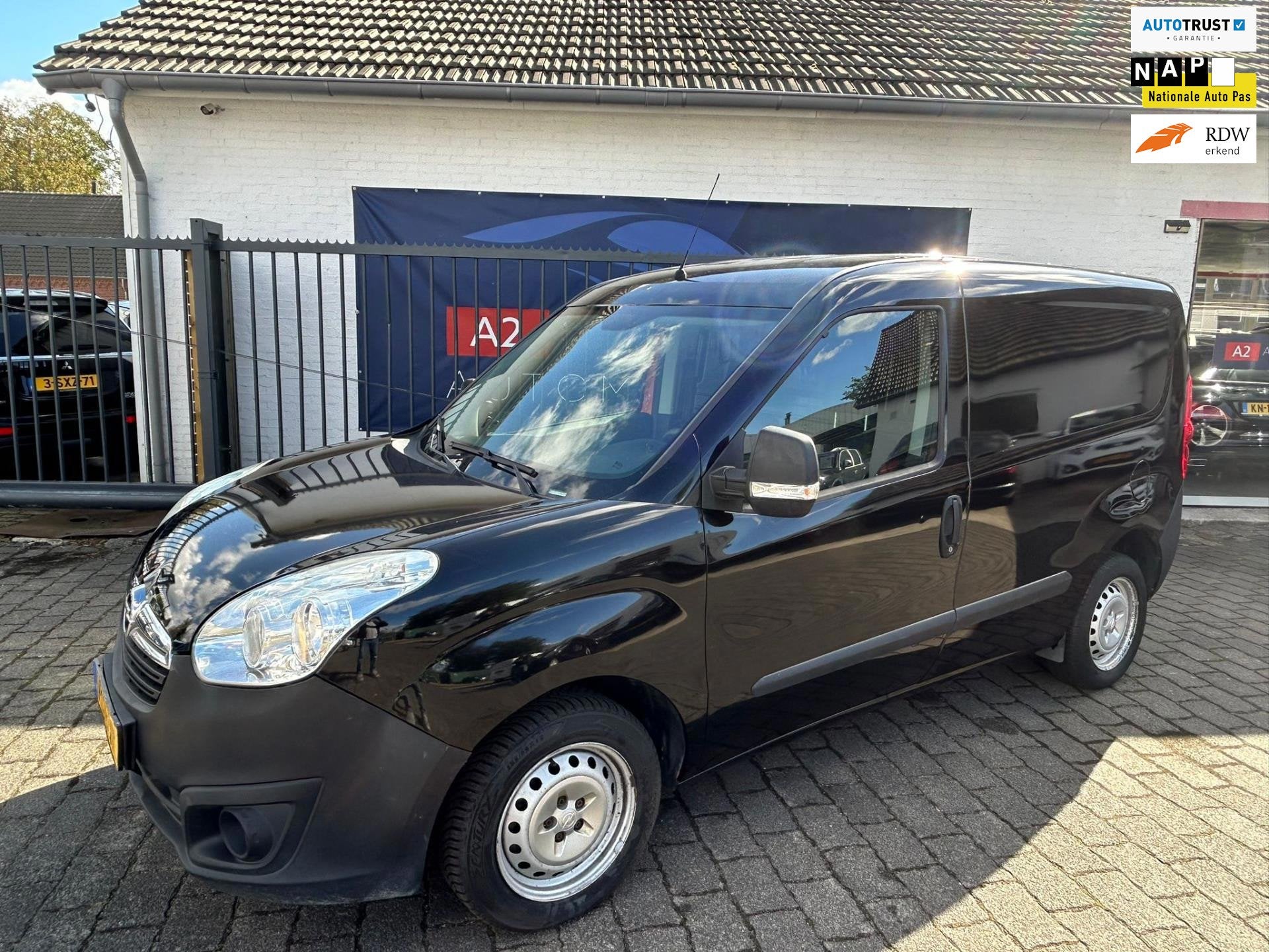 Opel Combo 1.3 CDTi L1H1 Selection / AIRCO / TREKHAAK / NAVI, Gebruikt, Euro 6, Origineel Nederlands, Bedrijf