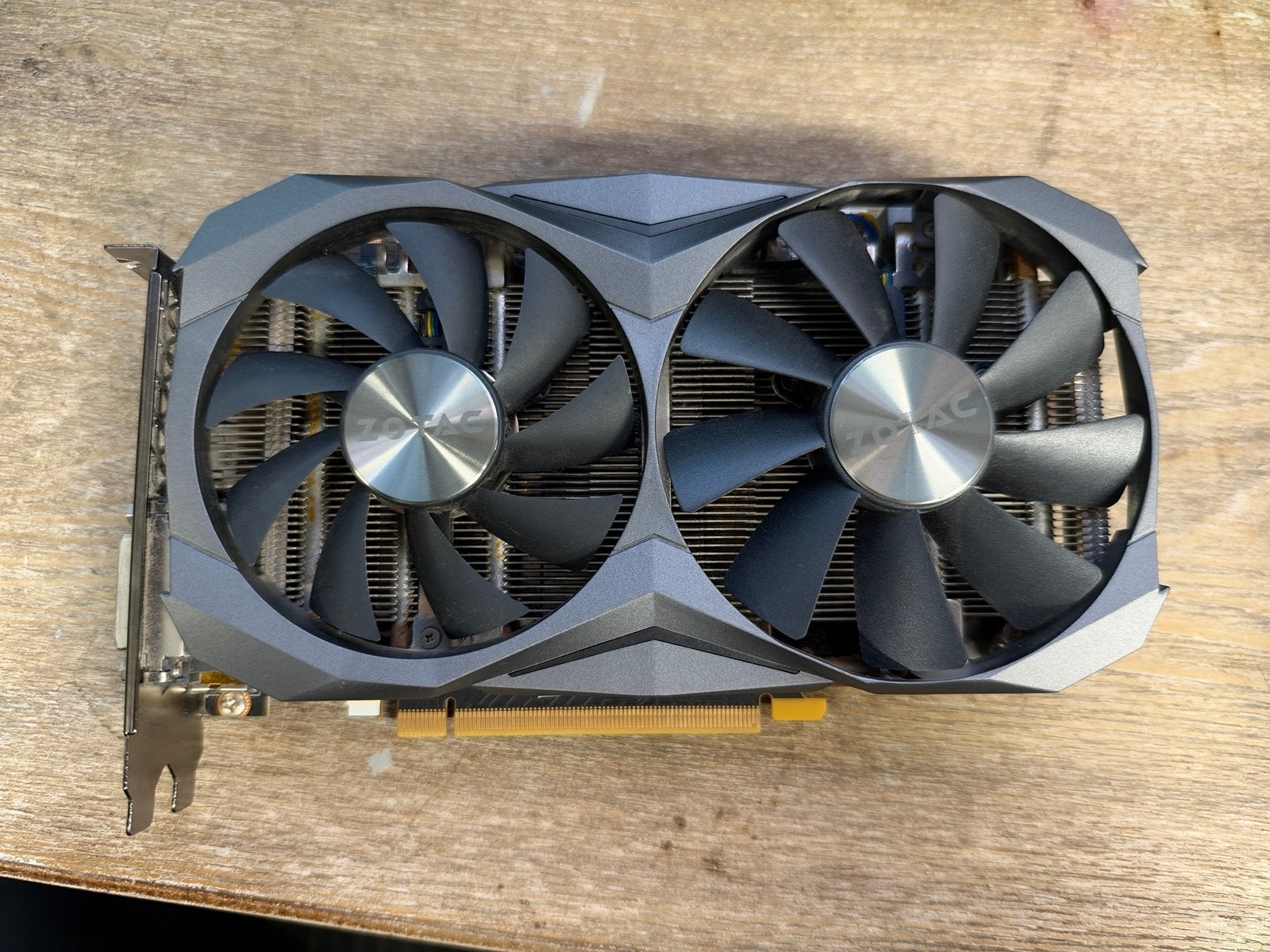 3 videokaarten – GTX 1080 Ti 11GB, GTX 660 Ti & GTX 560, Computers en Software, Ophalen of Verzenden, Zo goed als nieuw, GDDR6