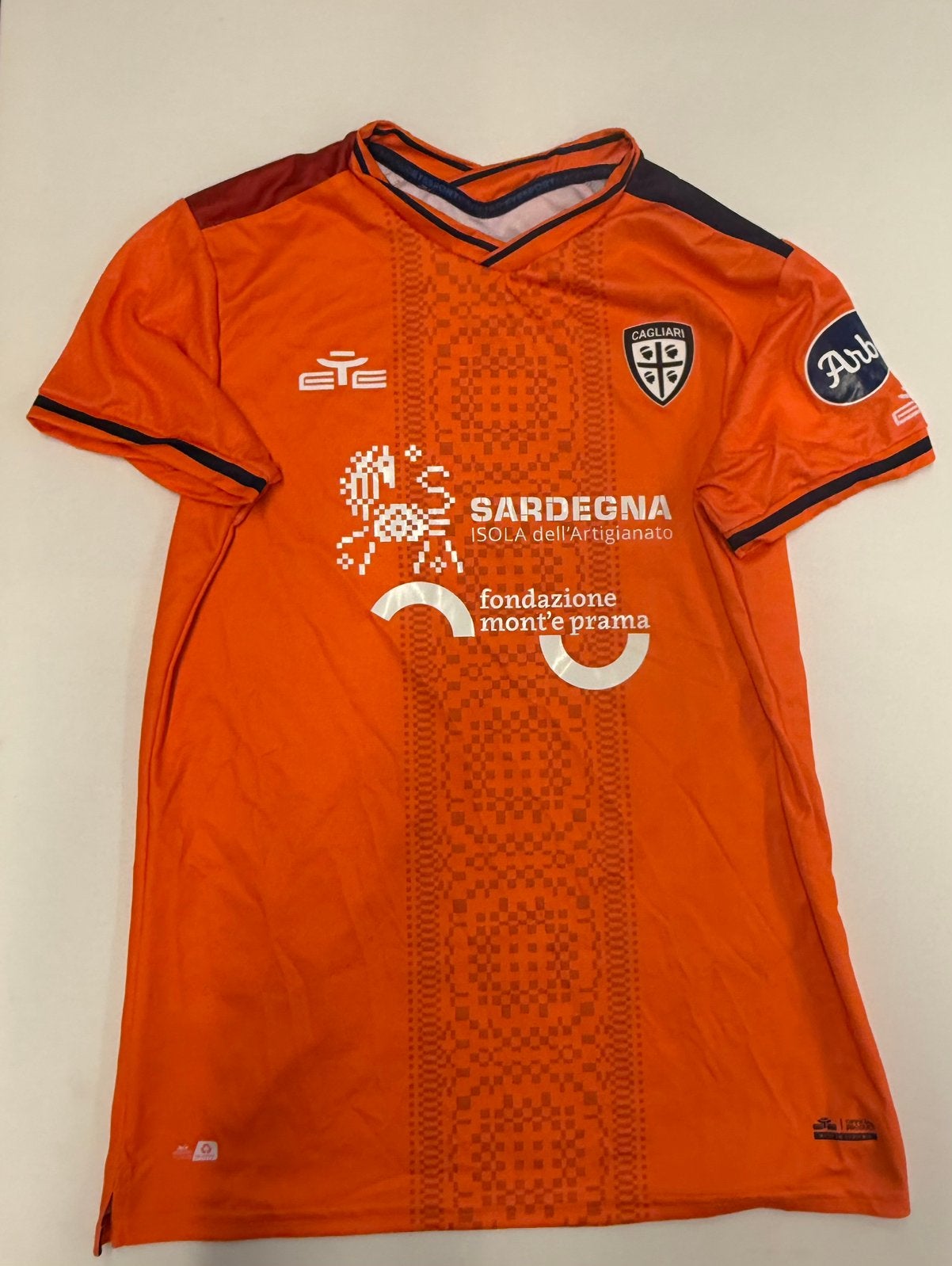 Cagliari Calcio uitshirt, Maat M, Verzenden, Zo goed als nieuw, Shirt