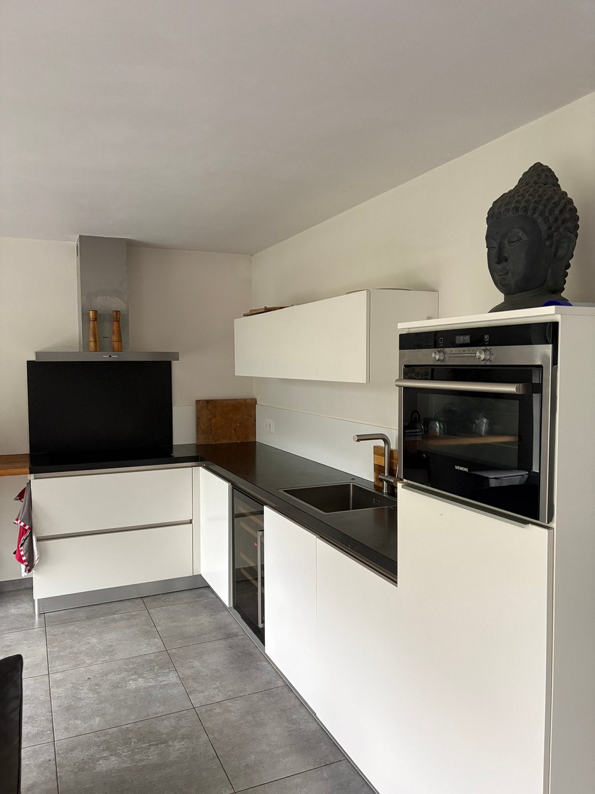 Volledige keuken incl apparatuur van topmerken, Ophalen, Gebruikt, Wit, Hoekkeuken