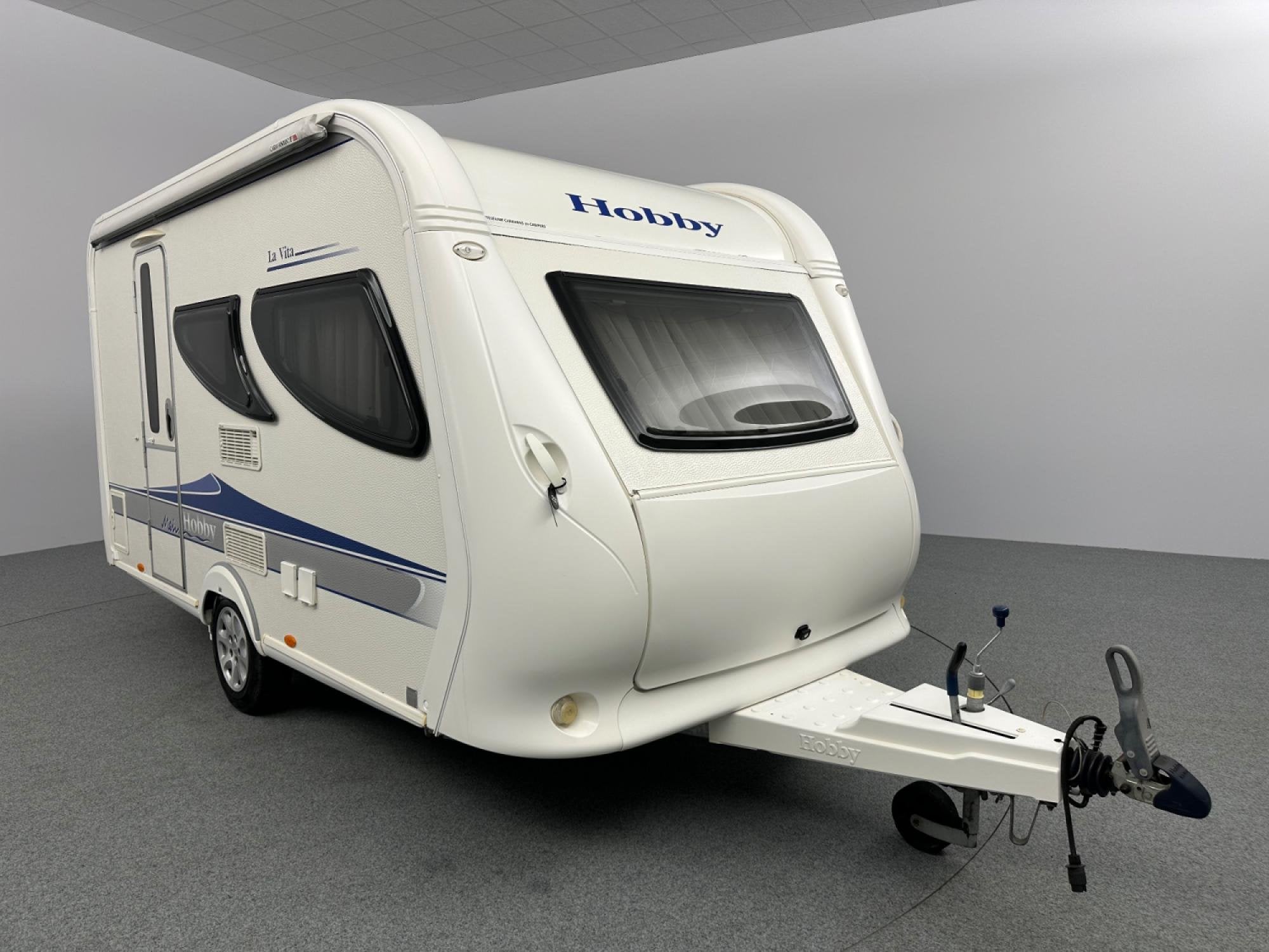 Hobby La Vita Bionda 400 SF Zakluifel Mover Voortent, Serviceluik, Vast bed, Hobby, Bedrijf