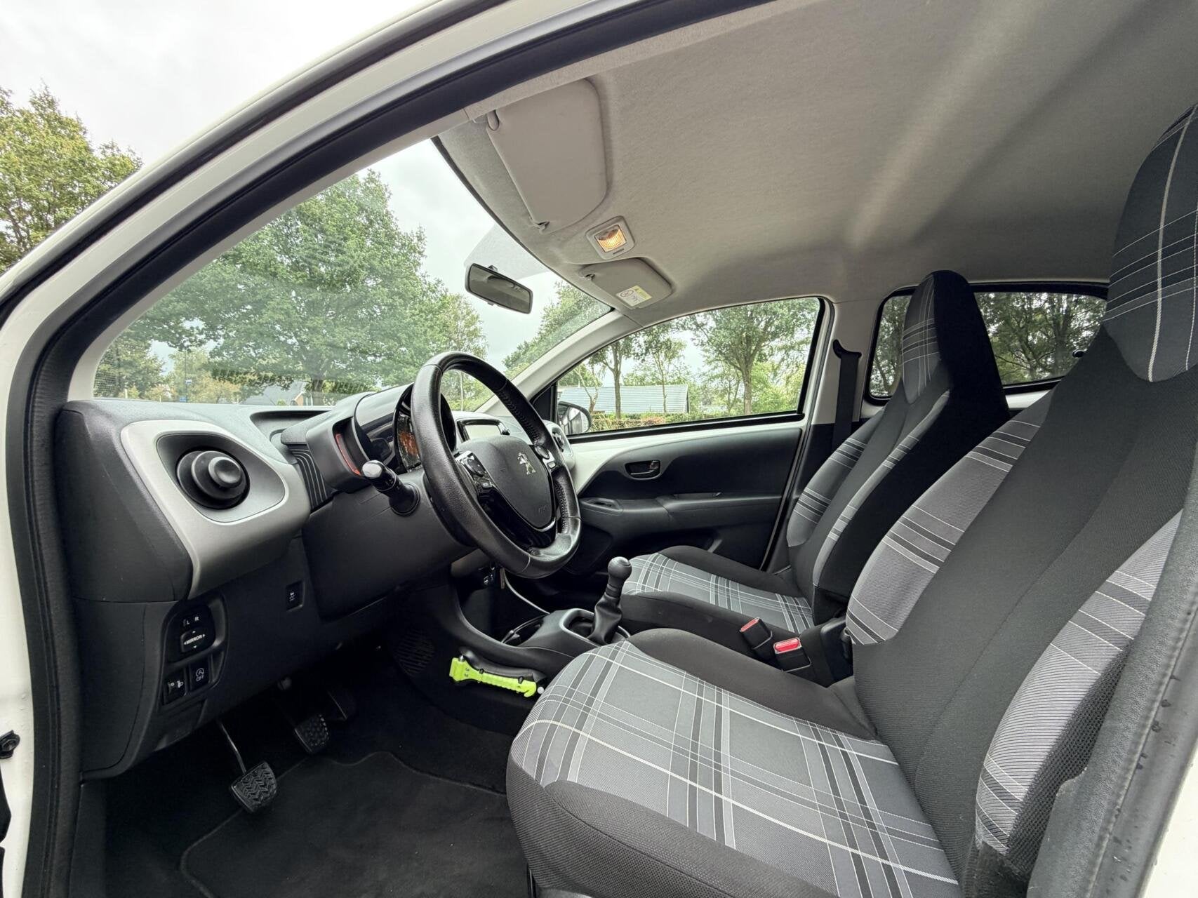 Peugeot 108 1.0 e-VTi Active | Airco | Camera | 5DRS | Bluet, Voorwielaandrijving, Stof, Gebruikt, 4 stoelen