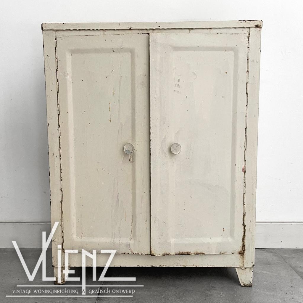 Vintage industrieel apothekerskast stalen medicijnkast, kast, Huis en Inrichting, Kasten | Overige, Gebruikt, Ophalen