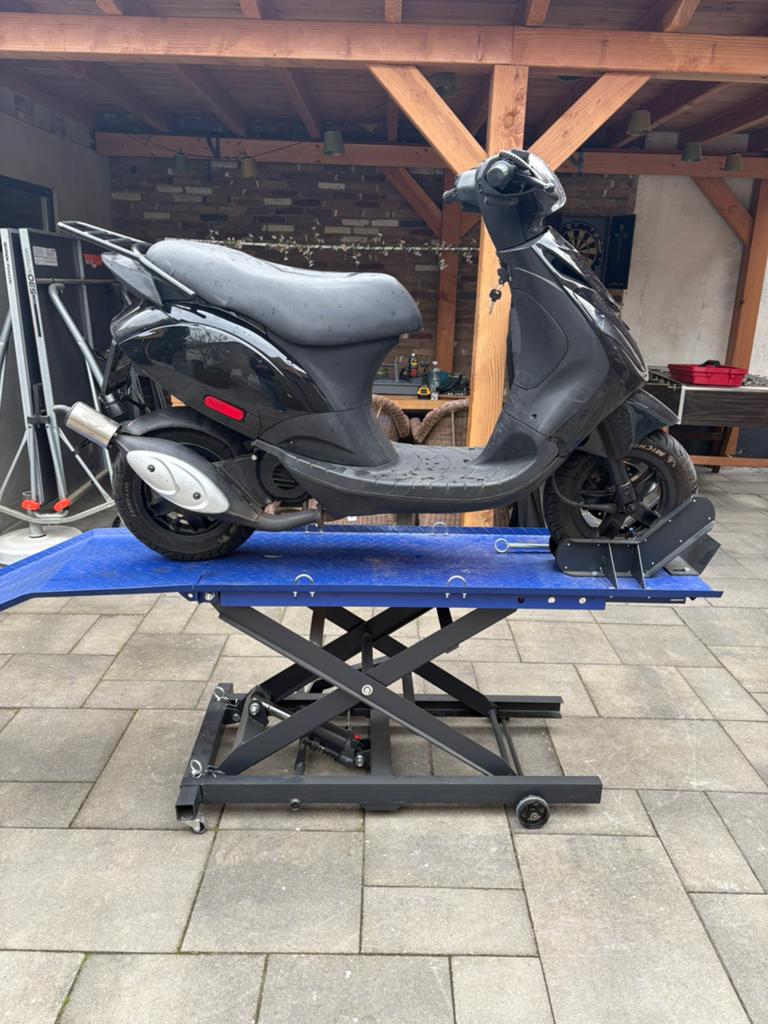 Piaggio zip 70cc - gereviseerd!, Fietsen en Brommers, Ophalen, Zo goed als nieuw, Tweetakt, Zip