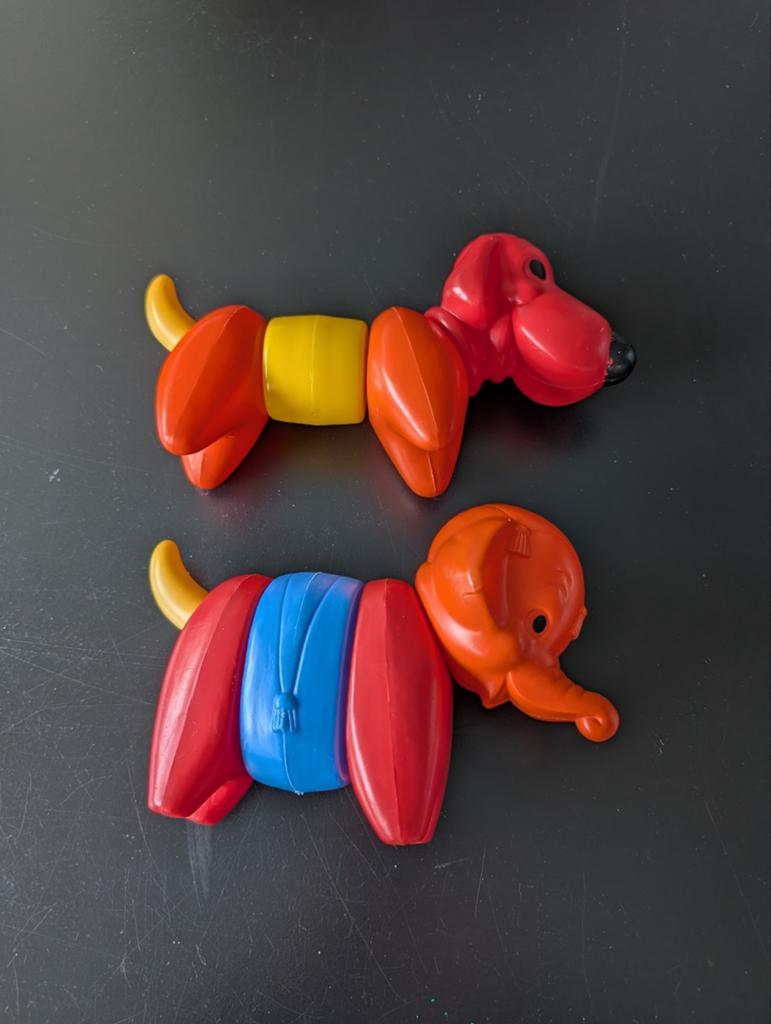 Vintage plastic dieren - hond en olifant, Ophalen, Gebruikt, Beeldje of Figuurtje
