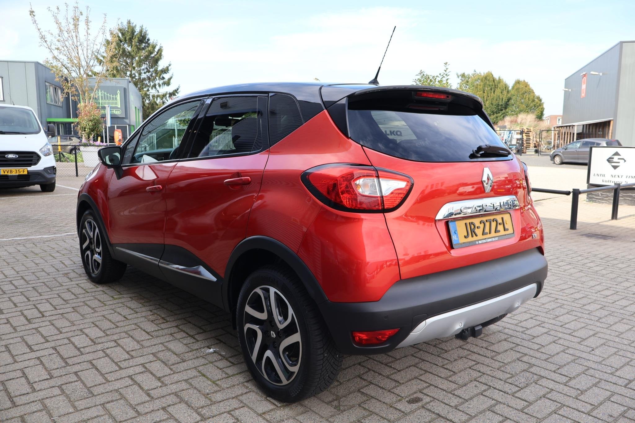 Foto 3 van Renault Captur 1.2 TCe Xmod 1e Eigenaar | Af Trekhaak | Stoe