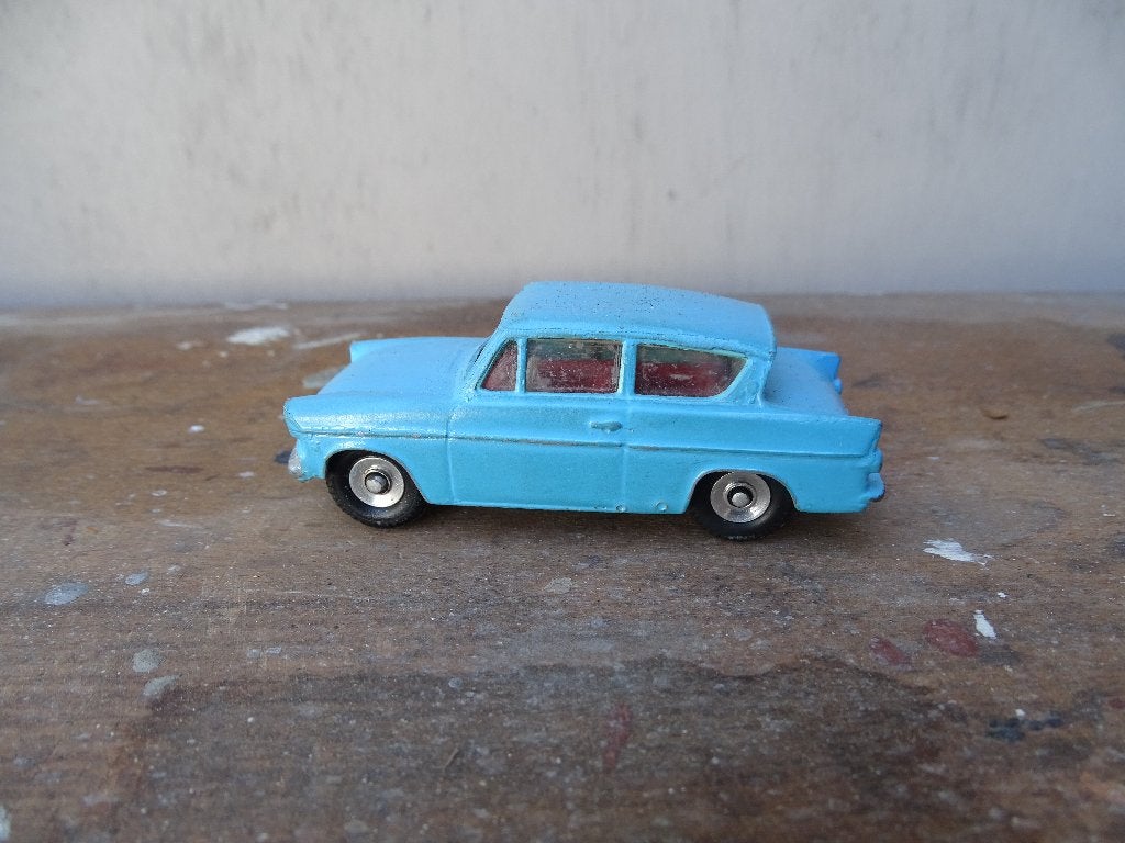 Ford Anglia 155, Dinky Toys, Ophalen of Verzenden, Zo goed als nieuw, Auto, Dinky Toys