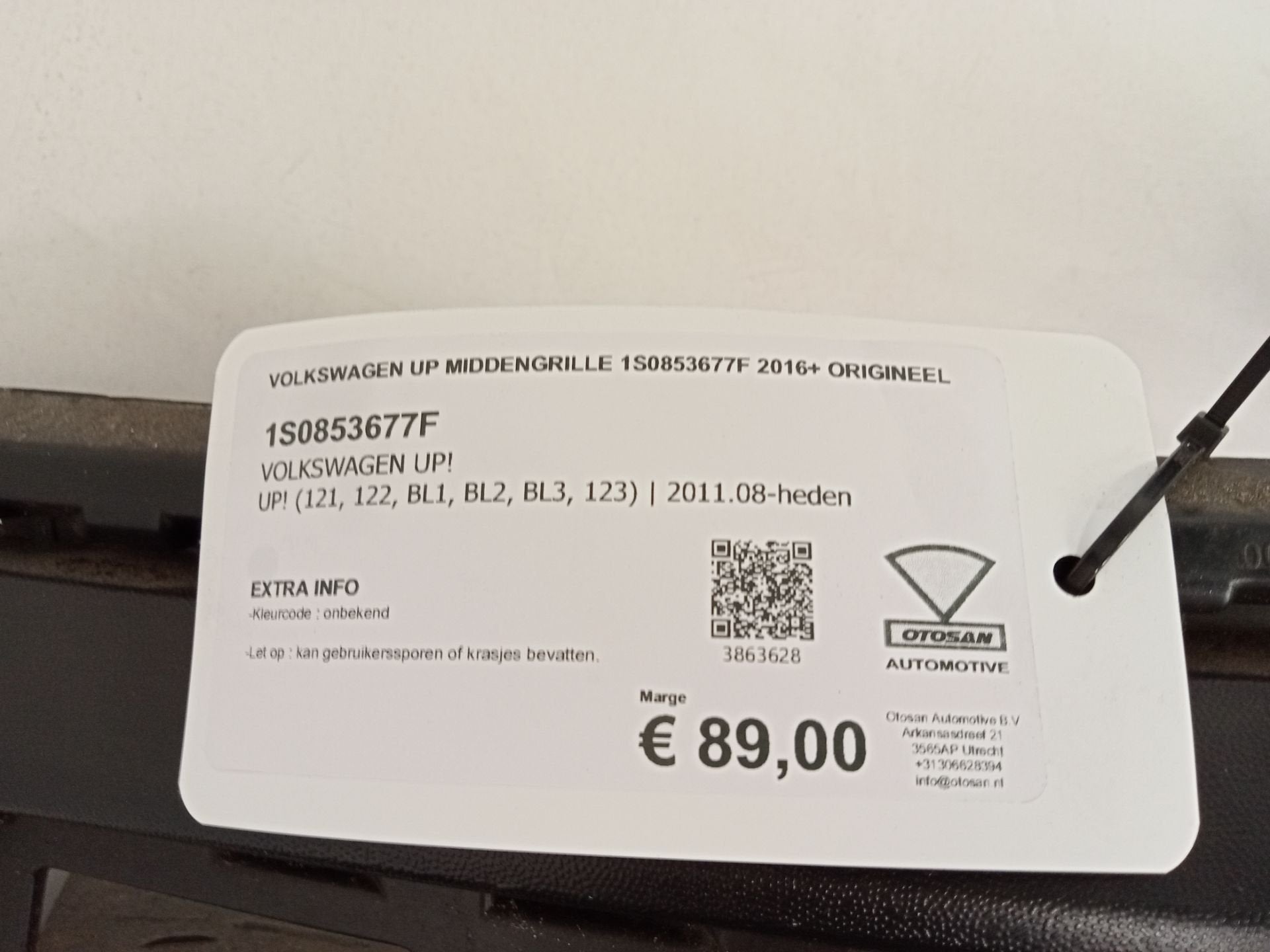 Volkswagen UP Middengrille 1S0853677F 2016+ Origineel, Gebruikt, Volkswagen, Volkswagen AG, Berliner Ring 2
38440  Wolfsburg, DE