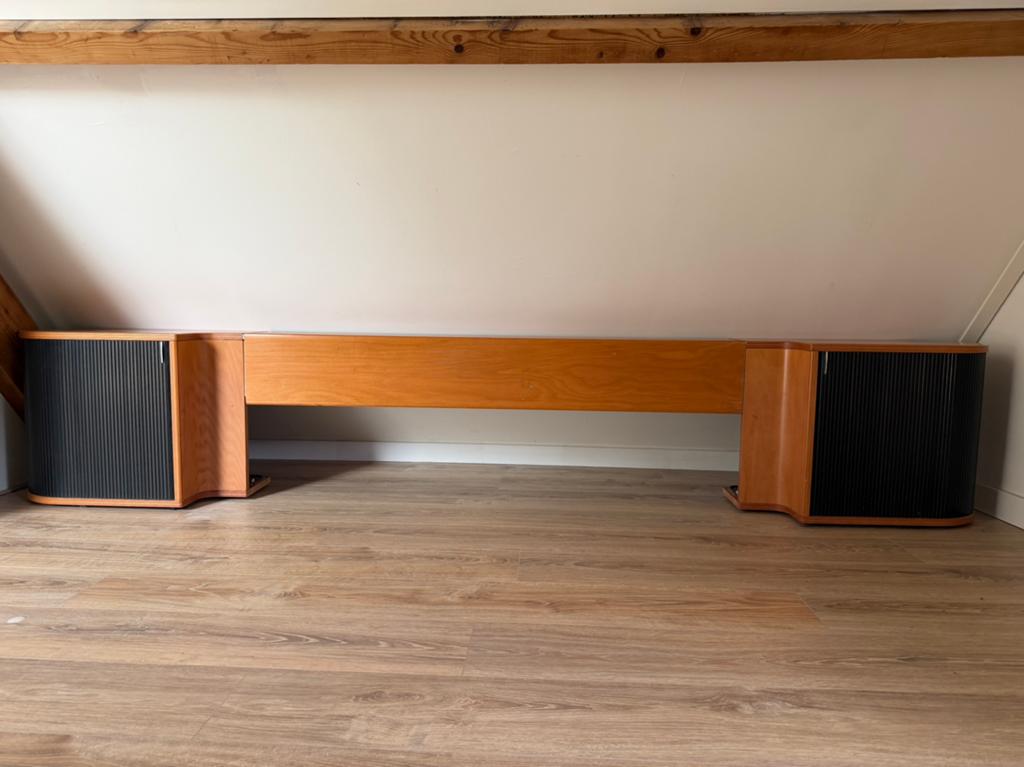 Auping auronde achterwand(1.60) kersen + zijtafel+lampjes, Ophalen, Zo goed als nieuw, Tweepersoons