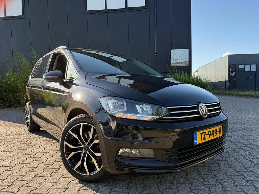 Volkswagen Touran 1.5 TSI Comfortline 7p, Auto's, Volkswagen, Euro 6, 4 cilinders, 150 pk, 7 stoelen