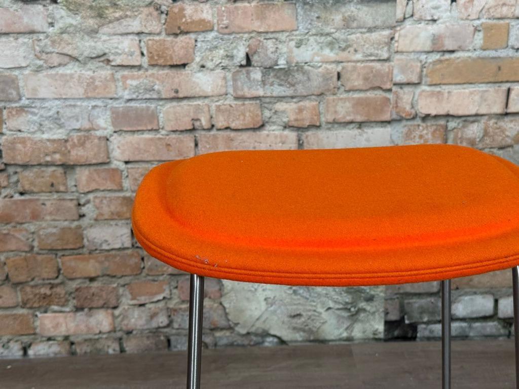 Cappellini Hi Pad Stool oranje bij TheReSales, 60 tot 90 cm, Ophalen of Verzenden, Zo goed als nieuw, 1 kruk