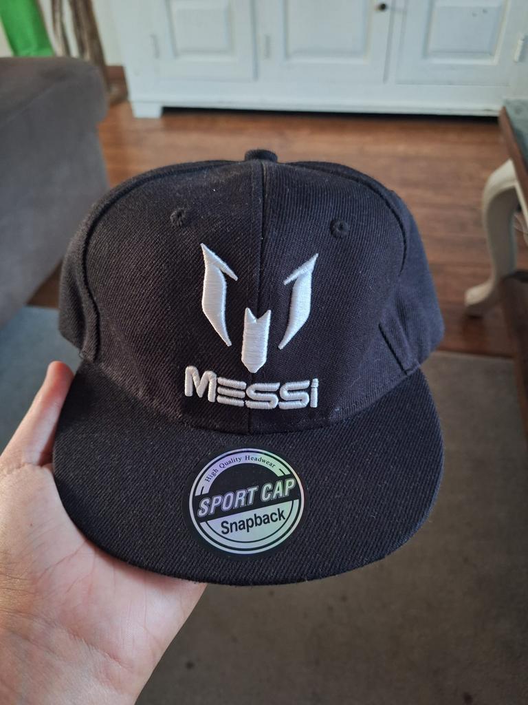 MESSI pet, Ophalen, Zo goed als nieuw