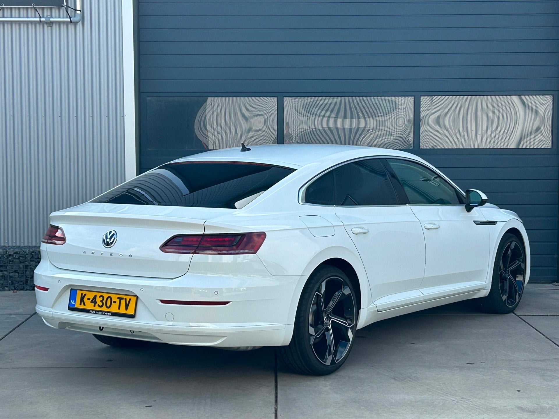 Volkswagen Arteon 1.5 TSI Business R line, Clima, Navi, Crui, Arteon, 4 cilinders, 150 pk, Wit