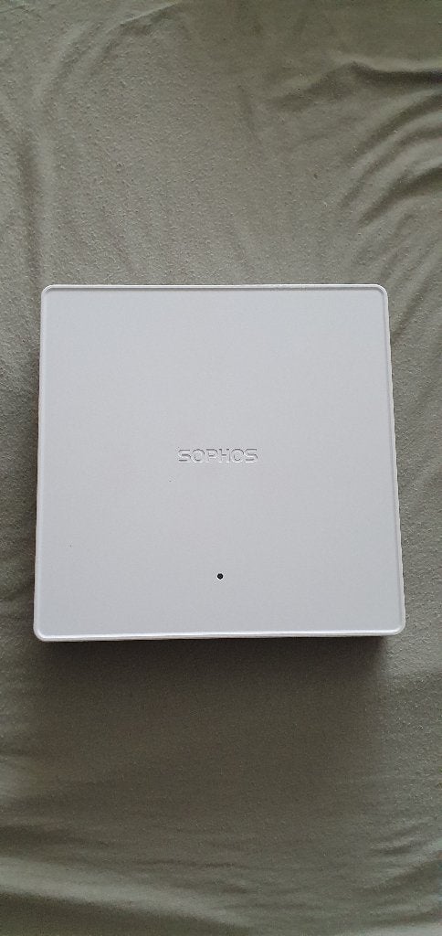 Sophos APX 740 incl. wall and ceiling mounting brackets, Ophalen of Verzenden, Gebruikt, Sophos