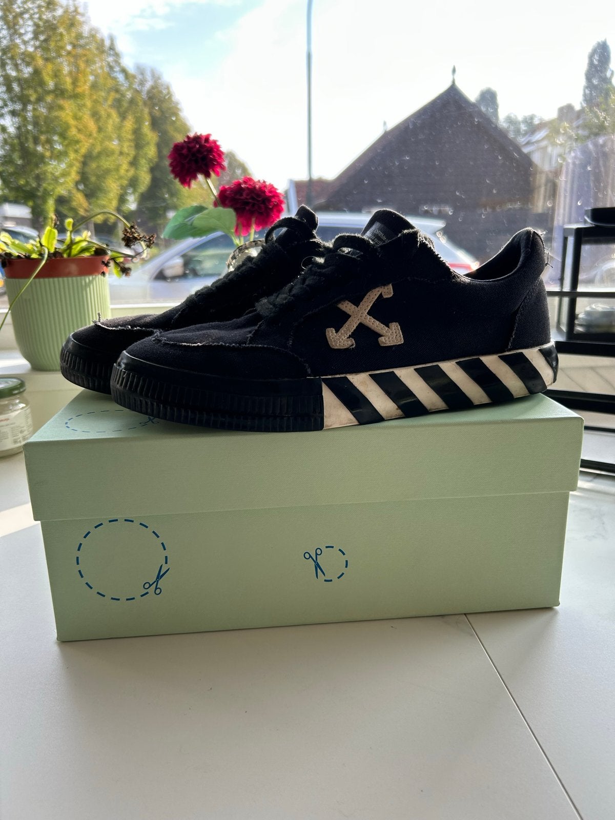 Off-White Vulcanized Low Top Sneakers Zwart - Maat 42, Ophalen of Verzenden, Gedragen, Zwart, Sneakers of Gympen