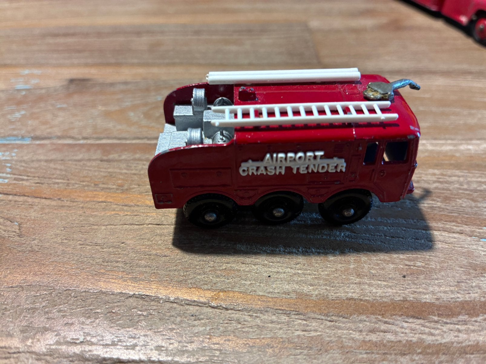 Matchbox airport crash  tender nr 63, Ophalen of Verzenden, Gebruikt, Overige merken