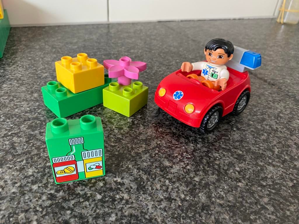 Duplo dokter met auto en bouwstenen 5793, Ophalen of Verzenden, Zo goed als nieuw, Complete set, Duplo