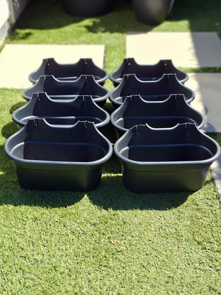Set van 8 zwarte kunststof bloembakken, Kunststof, Gebruikt, Minder dan 30 cm, Minder dan 60 cm
