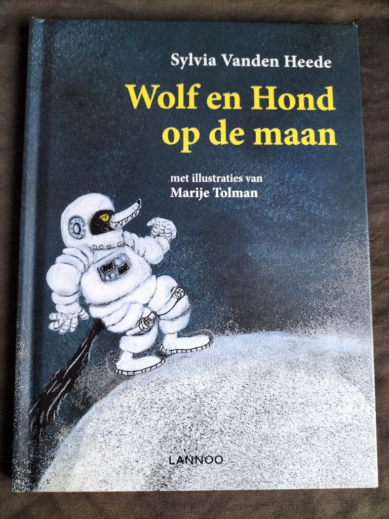 Sylvia Vanden Heede - Wolf en Hond op de maan 7+, Ophalen of Verzenden, Zo goed als nieuw, Sylvia Vanden Heede, Fictie algemeen