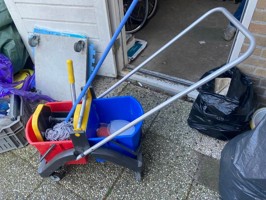 Schoonmaak kar met twee emmers, Ophalen, Dweilemmer, -bak, of -wagen