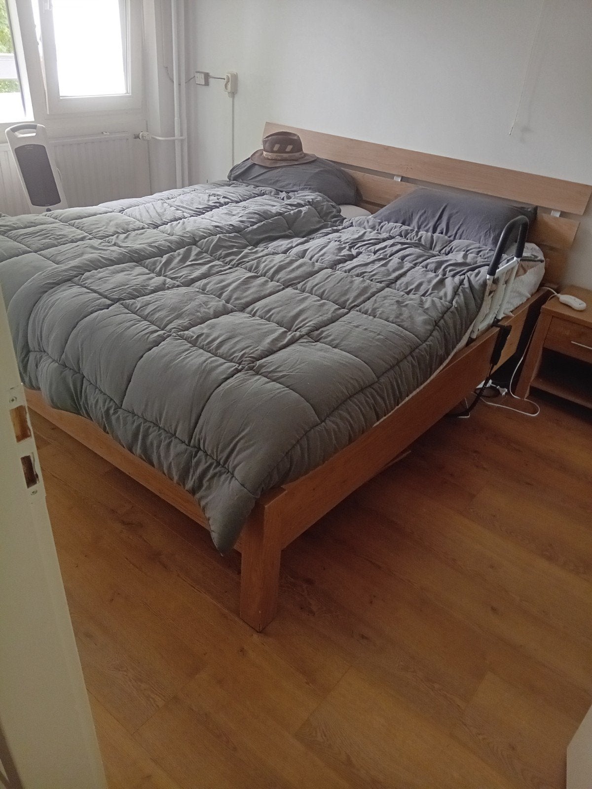 Complete slaapkamer: bed, kledingkast, nachtkastje, Ophalen of Verzenden
