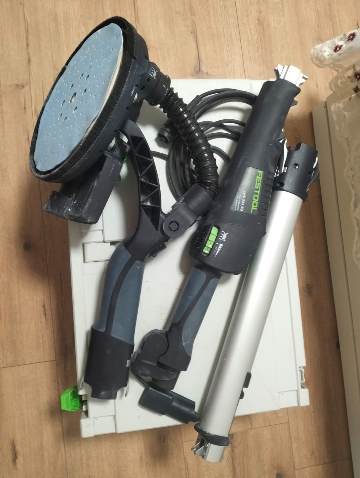 Foto 5 van Festool Planex LHS 225 EQ Langnek schuurmachine