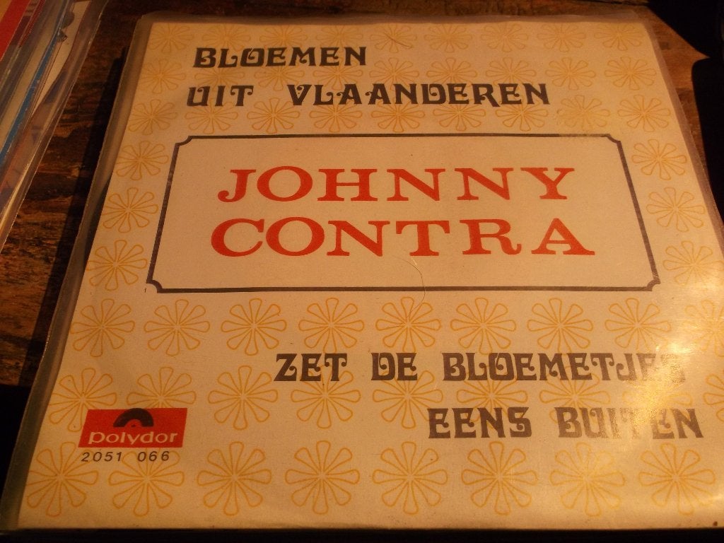 johnny contra Bloemen uit vlaanderen 108nl, Ophalen of Verzenden, Gebruikt, 7 inch, Nederlandstalig