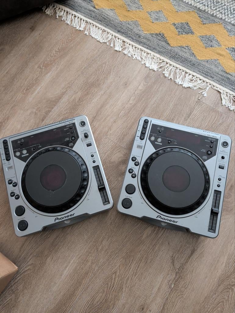Pioneer CDJ 800 MK1 (2 stuks) - Voor de CD-liefhebber, Muziek en Instrumenten, Dj-sets en Draaitafels, Ophalen