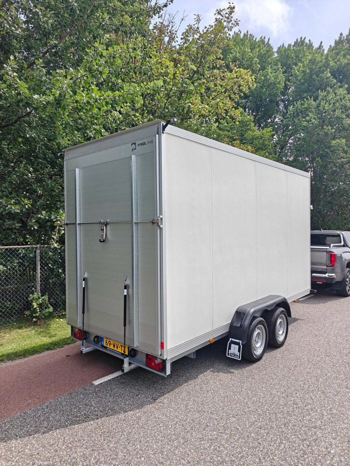 Proline gesloten aanhanger met laadklep, Auto diversen, Aanhangers en Bagagewagens, Ophalen of Verzenden, Zo goed als nieuw