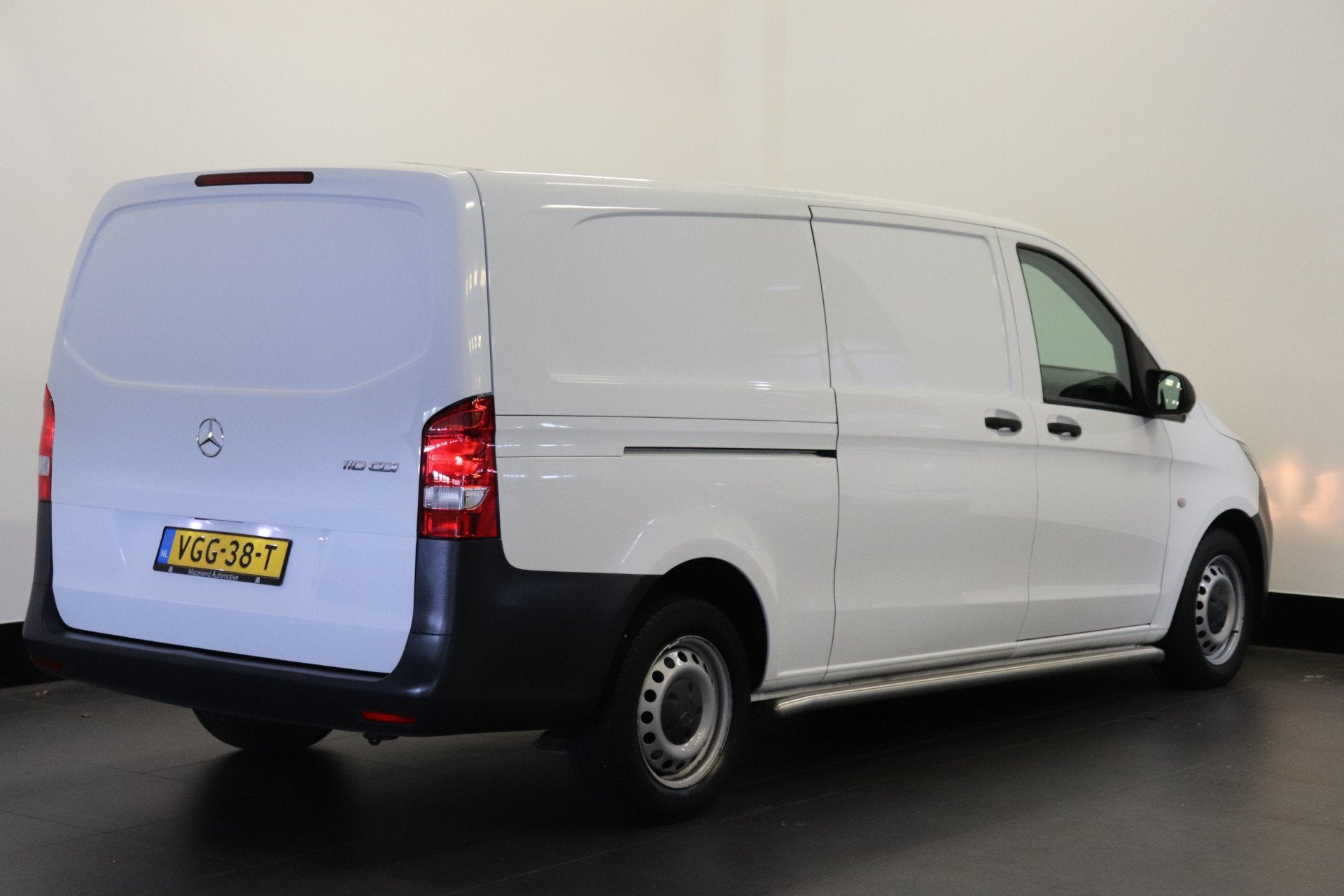 Mercedes-Benz Vito 110 CDI XL EURO 6 - Airco - Camera - Laad, Voorwielaandrijving, Gebruikt, 4 cilinders, Wit