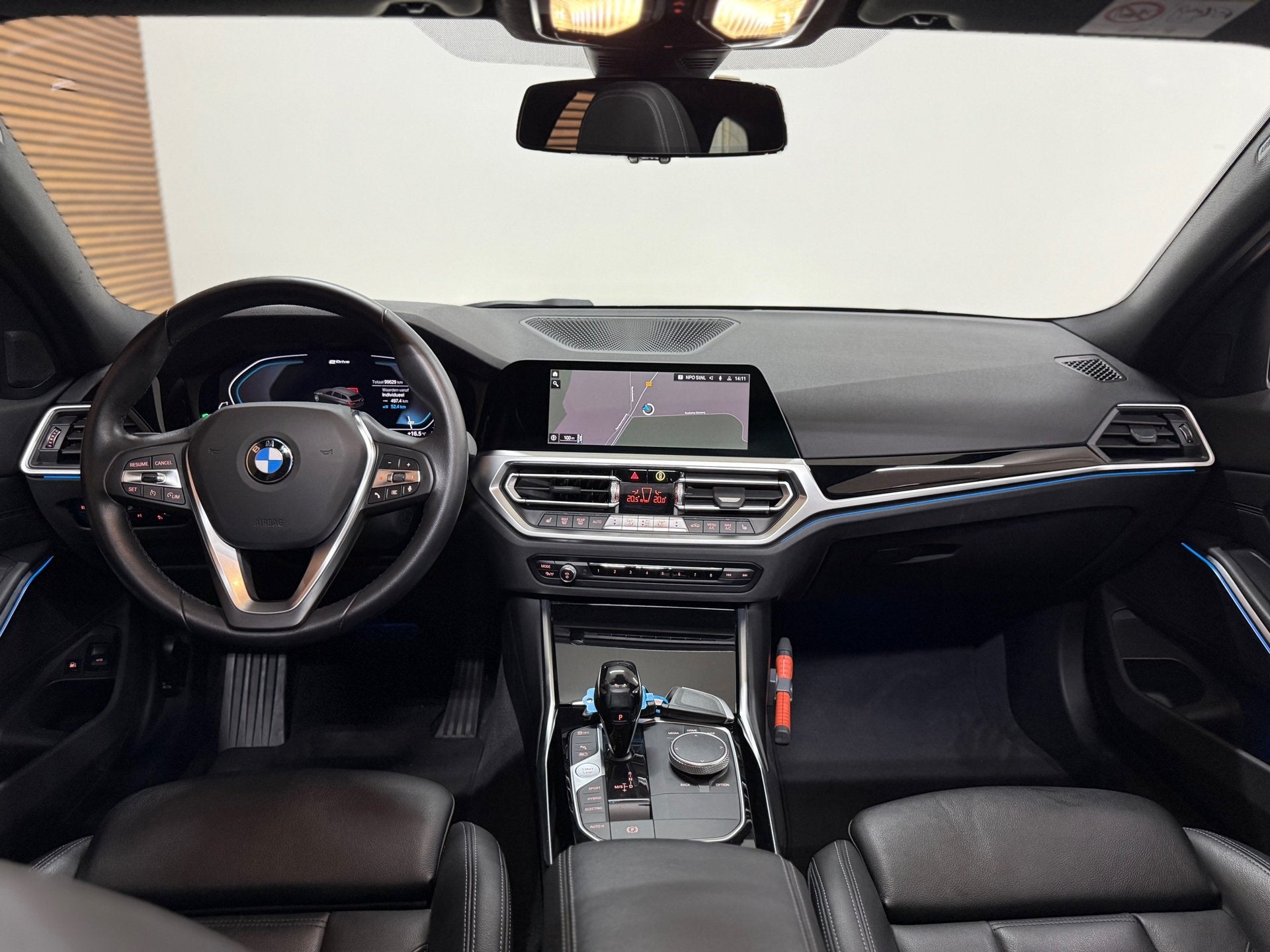 BMW 3-serie Touring 320e Sportline | Pano | Leder | Laser |, Automaat, 1998 cc, Gebruikt, 4 cilinders
